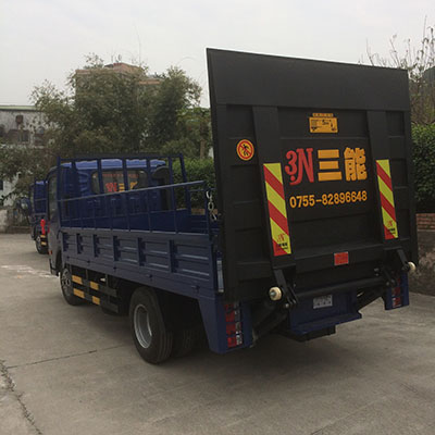 卡車升降尾板，提高運(yùn)輸效率與安全性的關(guān)鍵工具